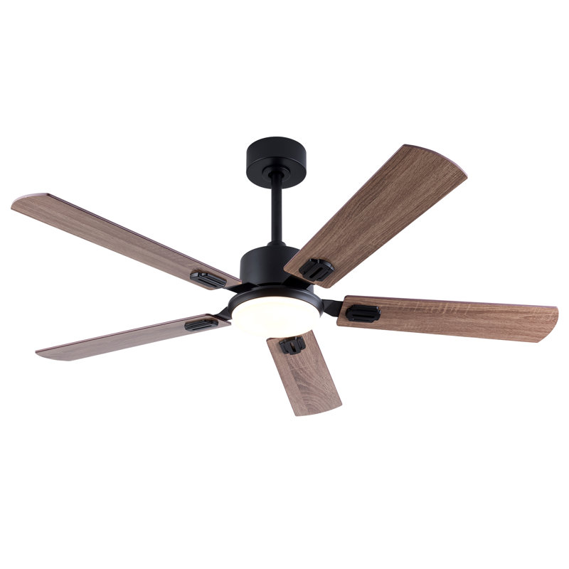 Ventilateur de plafond 52 po avec lumière, 5 pales à double face en noyer et en bois naturel, 3 lumières DEL à intensité variable, télécommande, moteur CC réversible silencieux à 6 vitesses