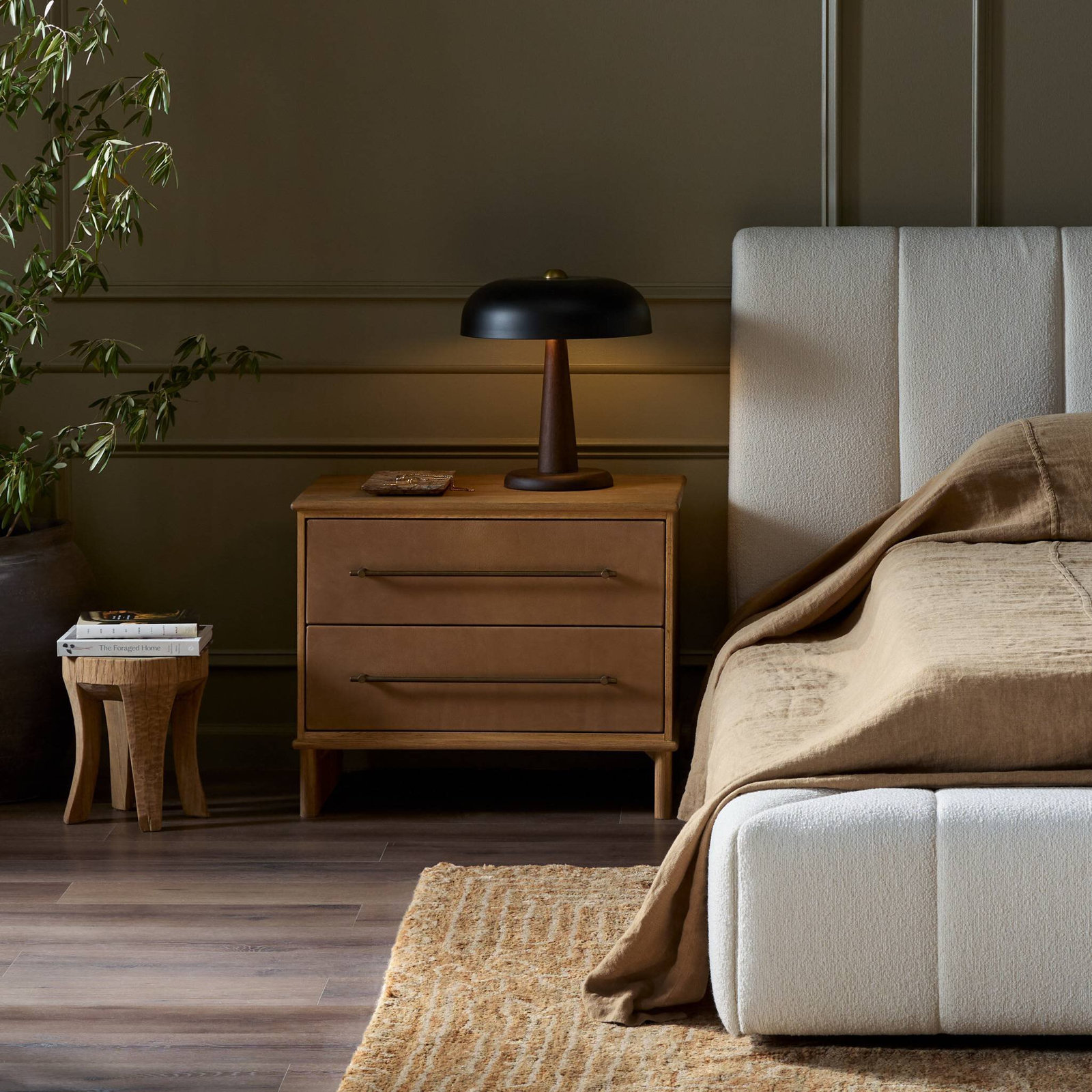 Nalia Oak Nightstand