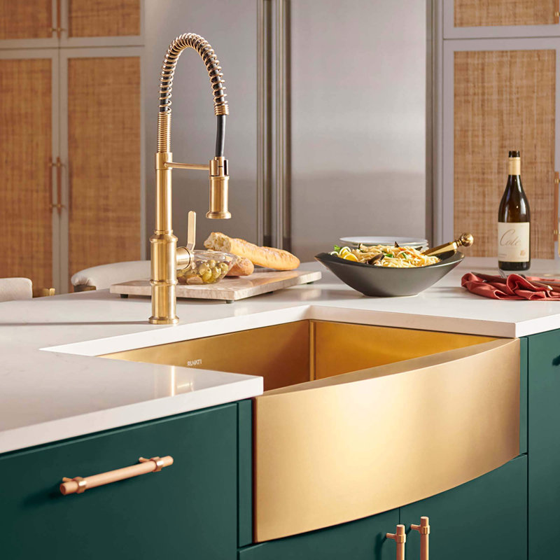 Terraza 33" L x 22" W Farmhouse Kitchen Sink with Sink Grid, Matte Gold