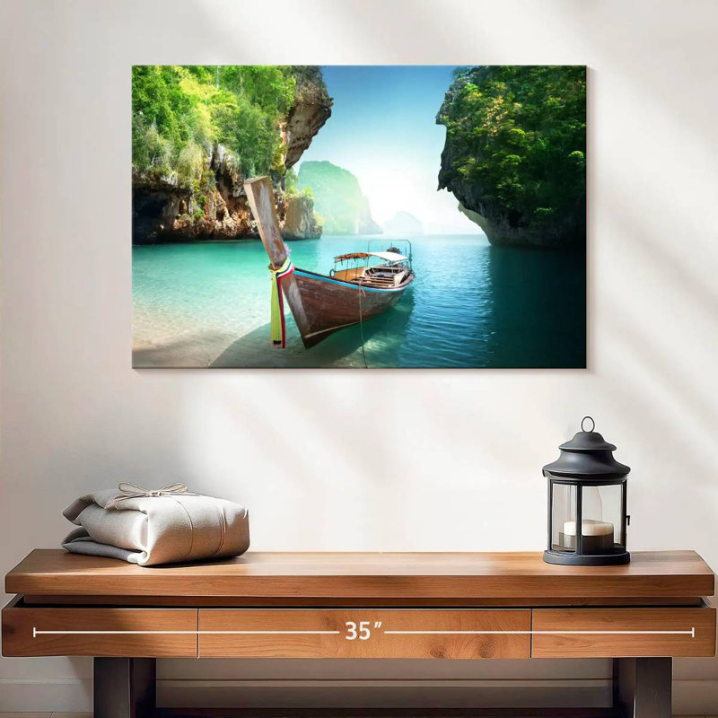 Bateau Mehar sur la plage de Krabi, H 16 po x l 24 po