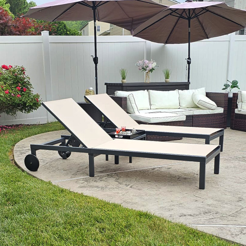 Reivo Outdoor Rust-Resistant Metal Chaise Lounge with Table, Beige