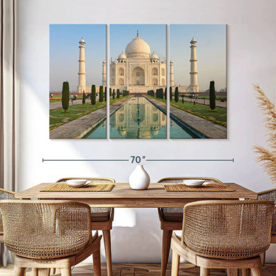 World Wonder Taj Mahal