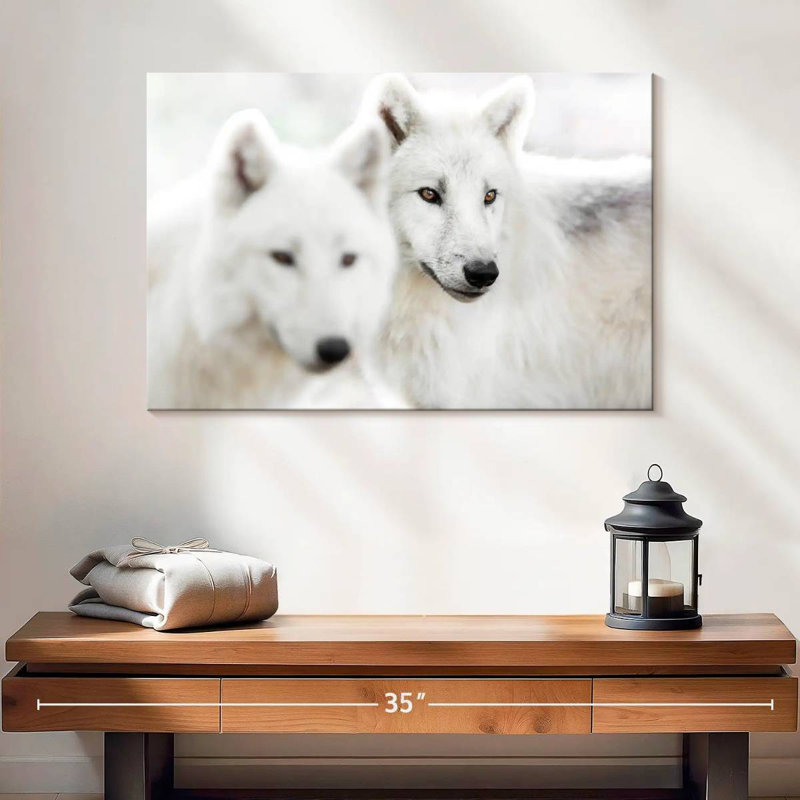 Brampt White Wolf II, 16" H x 24" W