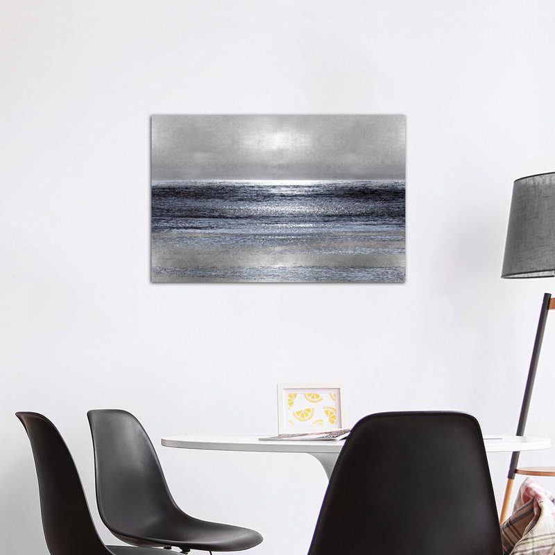 « silver seascapes iii » par michelle matthews-print, H 32 po x l 48 po x 1,5 po, Toile tendue