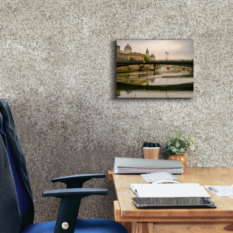 «Paris - Pont D'arcole Bridge» par Epic Portfolio, art mural sur toile, H 12 po x l 16 po x P 0,75 po