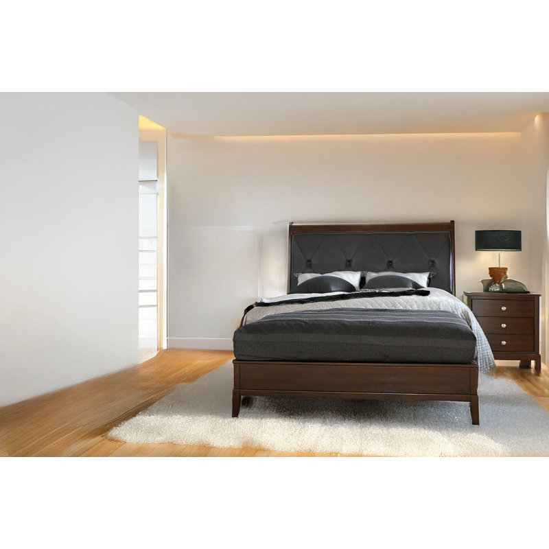 Ensemble de chambre Ã  coucher avec panneaux capitonnÃ©s en simili cuir Â« Alessia Cherry Â», Cerisier, Très grand lit