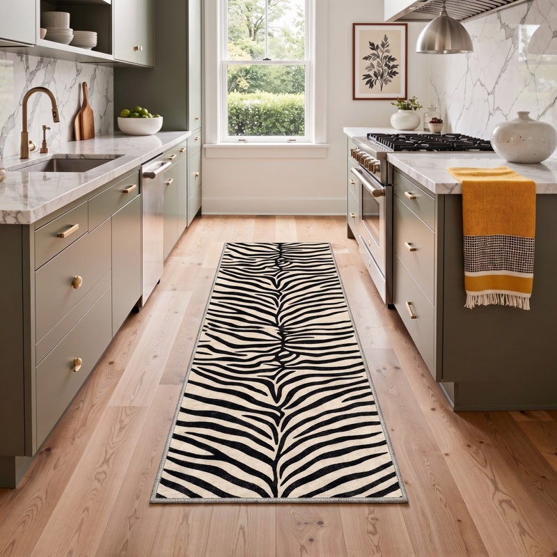 Tapis ivoire / noir à motif animal lavable à la machine avec envers antidérapant, Ivoire; noir, Tapis de couloir 2 pi x 6 pi