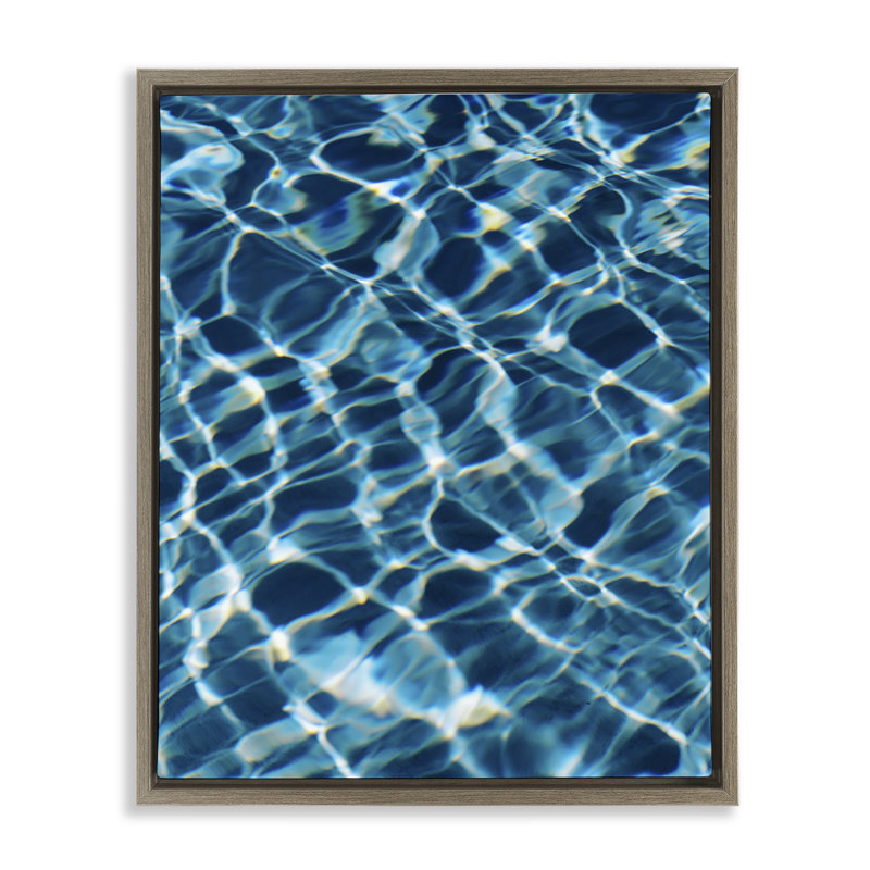 "Beach Water", art mural encadré doré sur toile par Justine Milton, Cadre flottant orme Montalcino, H 31 po x l 25 po