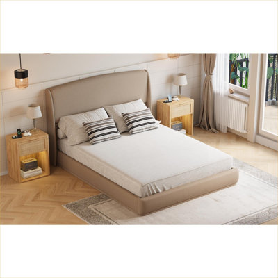 Grand lit plateforme tapissier à profil bas avec tête de lit à oreilles, tissu en lin brun chaud, aucun sommier requis