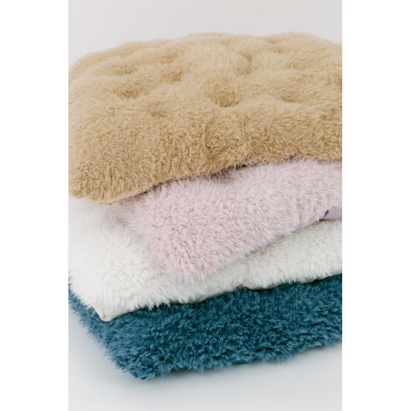 Matelas de jeu The Blue Denim The Llama, 40 po x 40 po, Eau de rose