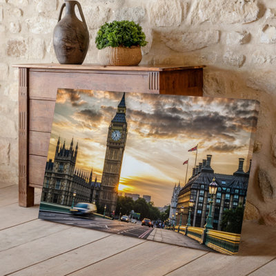 Toile, vue pittoresque de Londres, art mural majestueux de Big Ben, majestueux contre un ciel dramatique rempli de toile dorée douce