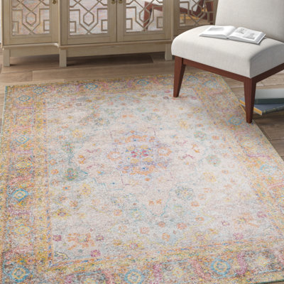 Efa Oriental Indoor Rug