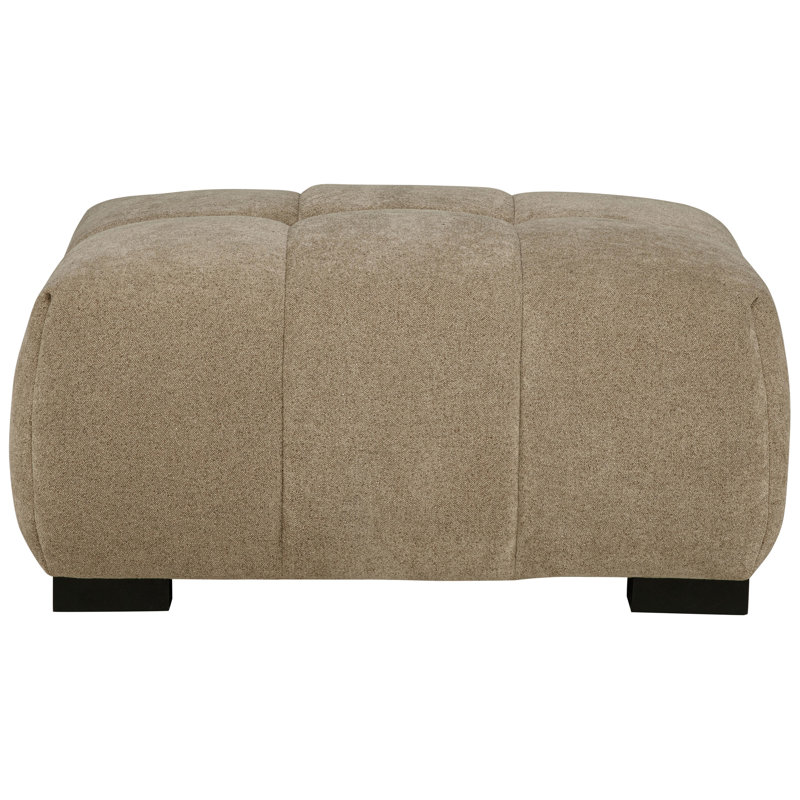 Chameau contemporain - couleur avec capitonnage vertical, mousse superposée et pieds blocs noirs pour un support stable en tissu de style cascade, un coussin décoratif invitant