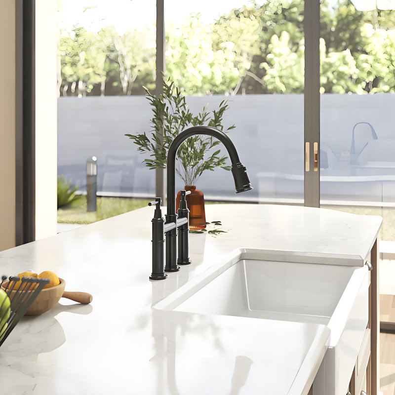 Dilon Pull Down Kitchen Faucet, Matte Black