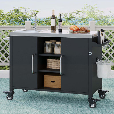 Îlot de cuisine extérieur polyvalent avec beaucoup de rangement