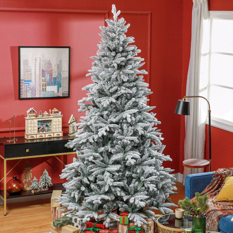 Arbre de Noël artificiel enneigé 8 pi., H 7 pi 9 po