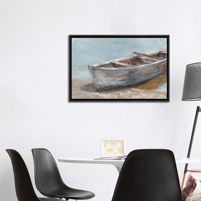 «Whitewashed Boat II» par Ethan Harper - reproduction d'art encadrée