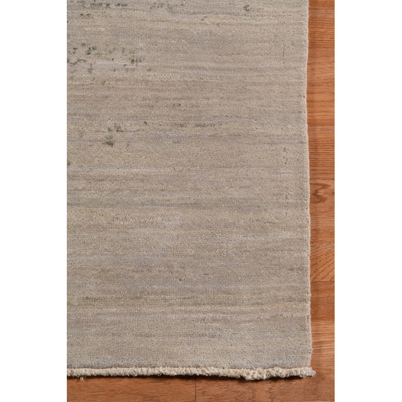 Dazzle Floral Area Rug in White, Rectangle 2' x 3'