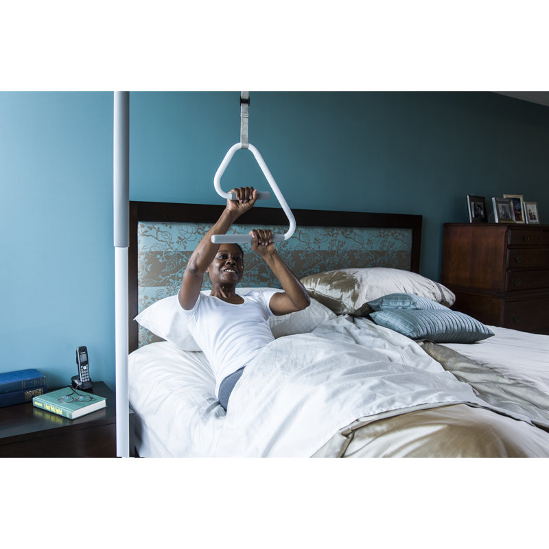 HEALTHCRAFT SuperTrapeze, barre d'appui du sol au plafond (8 pieds), poteau avec trapèze supérieur, support pour les transfèrements assistés dans le lit, dispose d'une poignée décalée ultra-ergonomique (capacité de 300 lb)