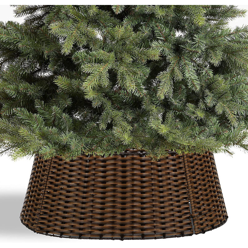 Cade Rattan Tree Skirt, Brown