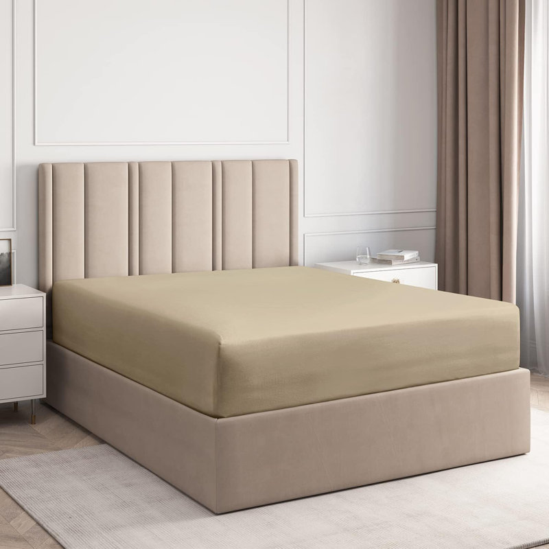 100% Cotton Fitted Sheet Only, 400 Thread Count Hotel Luxury Bedding, Soft & Breathable, Deep Pocket 8–16 Inch Mattress Fit