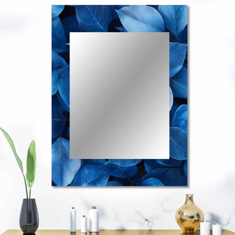 Midnight Blue Leaves Tranquility III - décor de miroir mural unique de feuilles, grand miroir traditionnel, impression d'art en métal