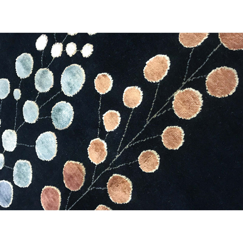 Tapis noir de haute qualité noué à la main