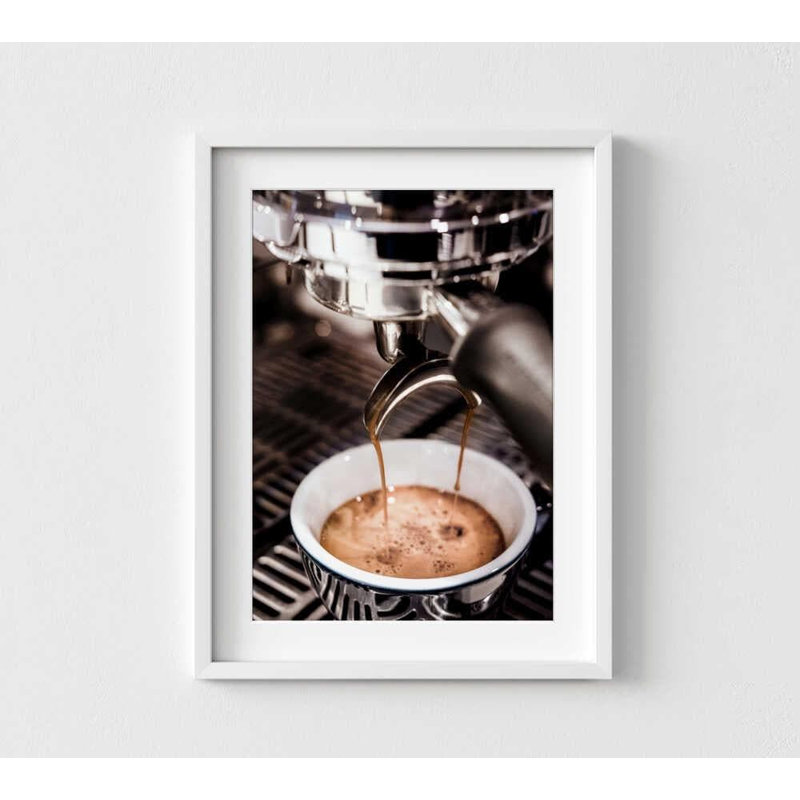 Espresso Moment - Art mural photographie café, H 16 po x l 12 po, Impression encadrée avec passe-partout, Blanc