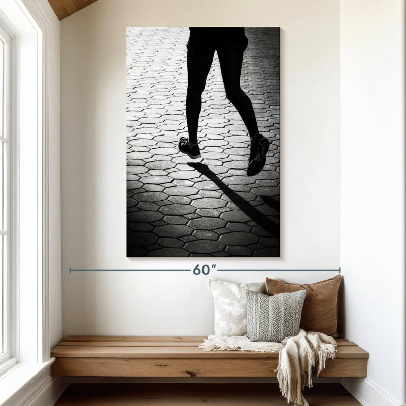 Sireci BW Jogging, 51" H x 34" W