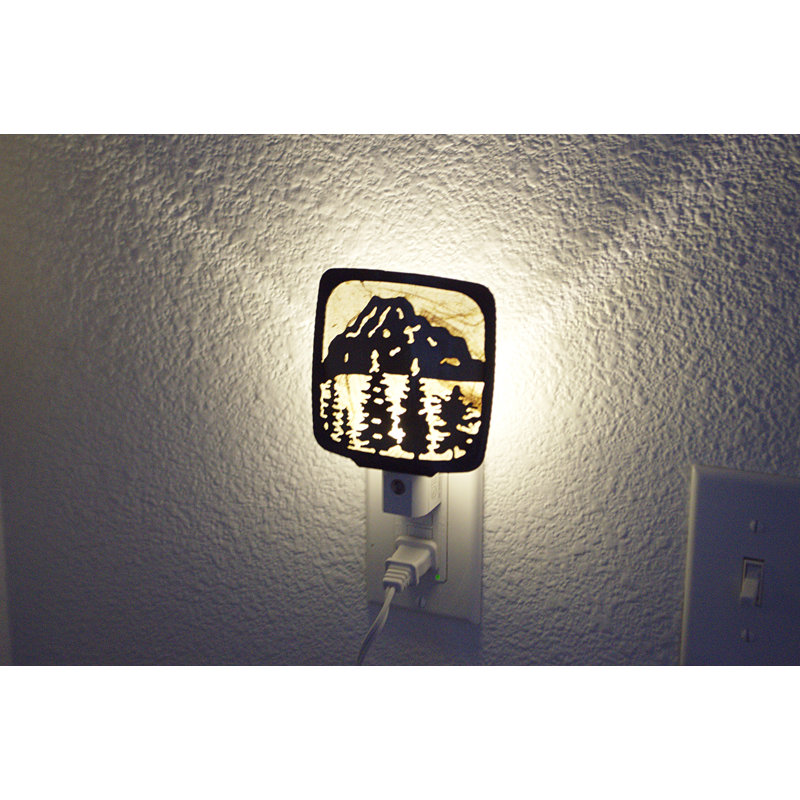 MOUNTAIN SCENE NIGHT LIGHT