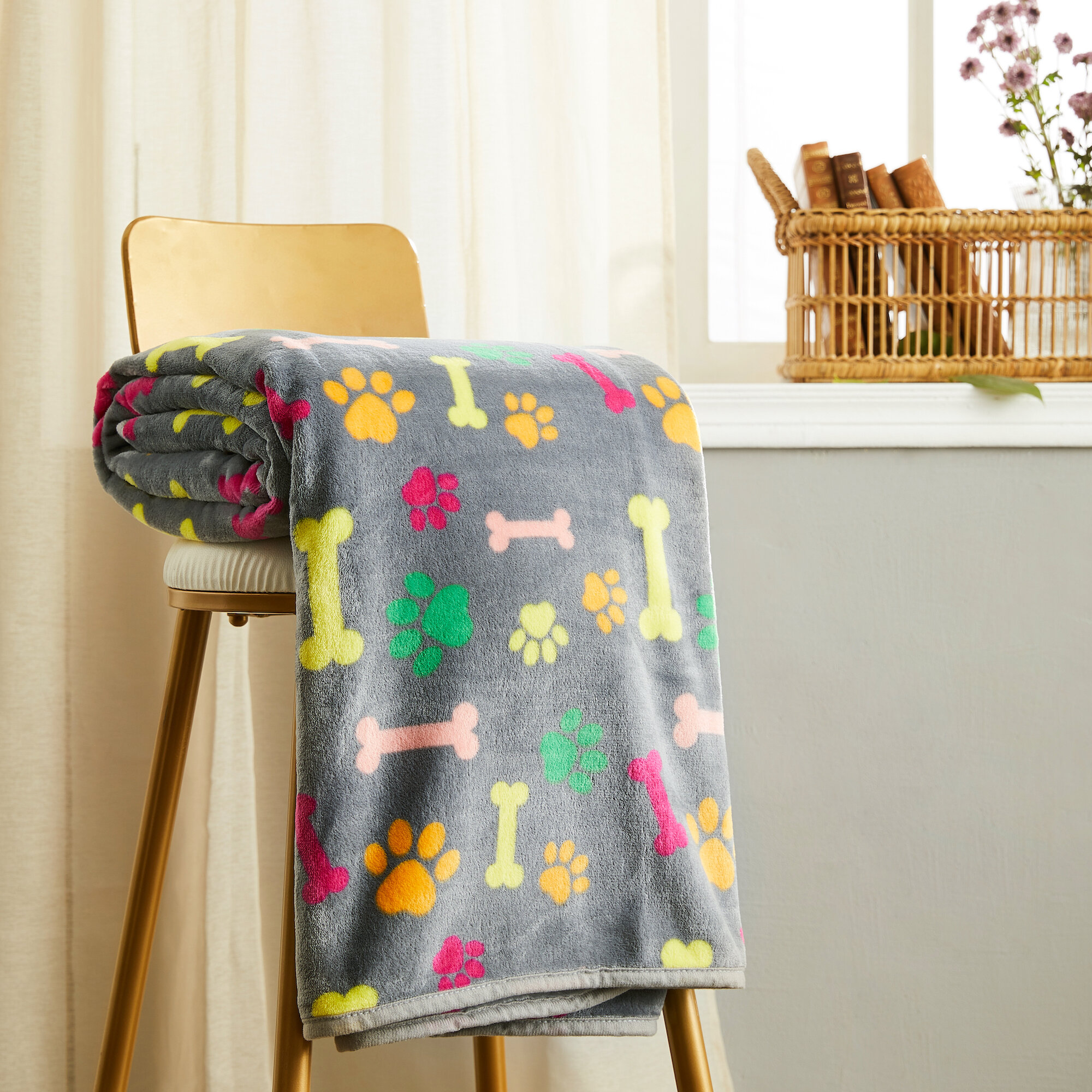 Allisandro Microplush Fleece Polyester Dog & Cat Blanket, Vivid, Large