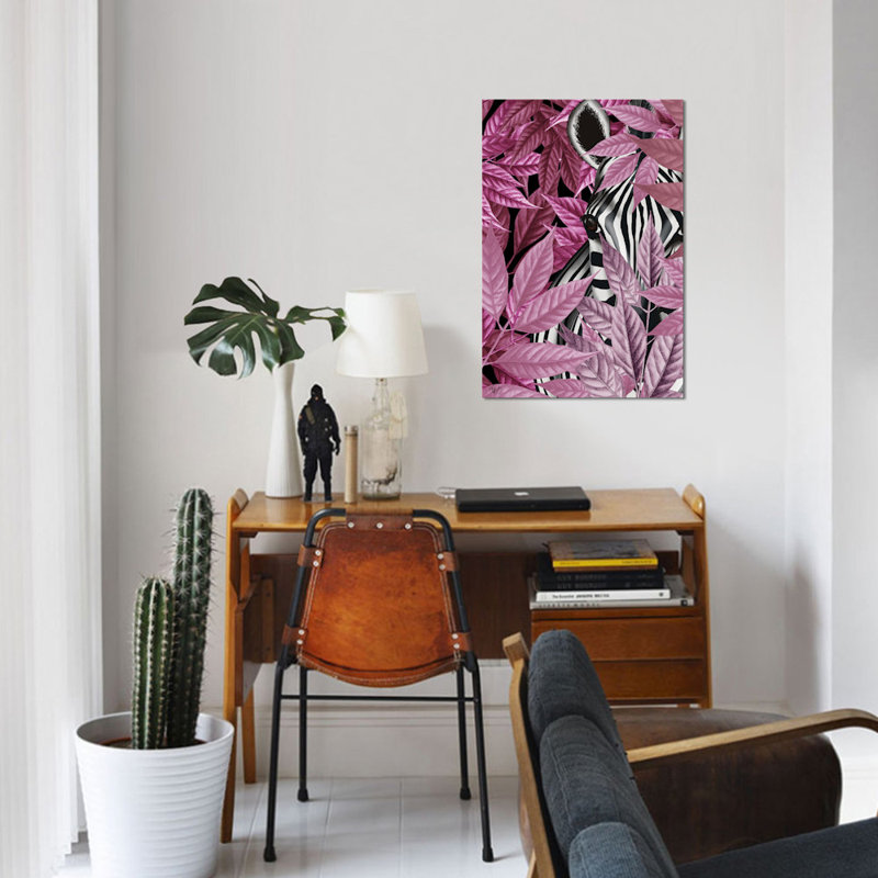 «Zebra in Pink Leaves», impression sur toile, H 12 po x l 8 po x P 0,75 po