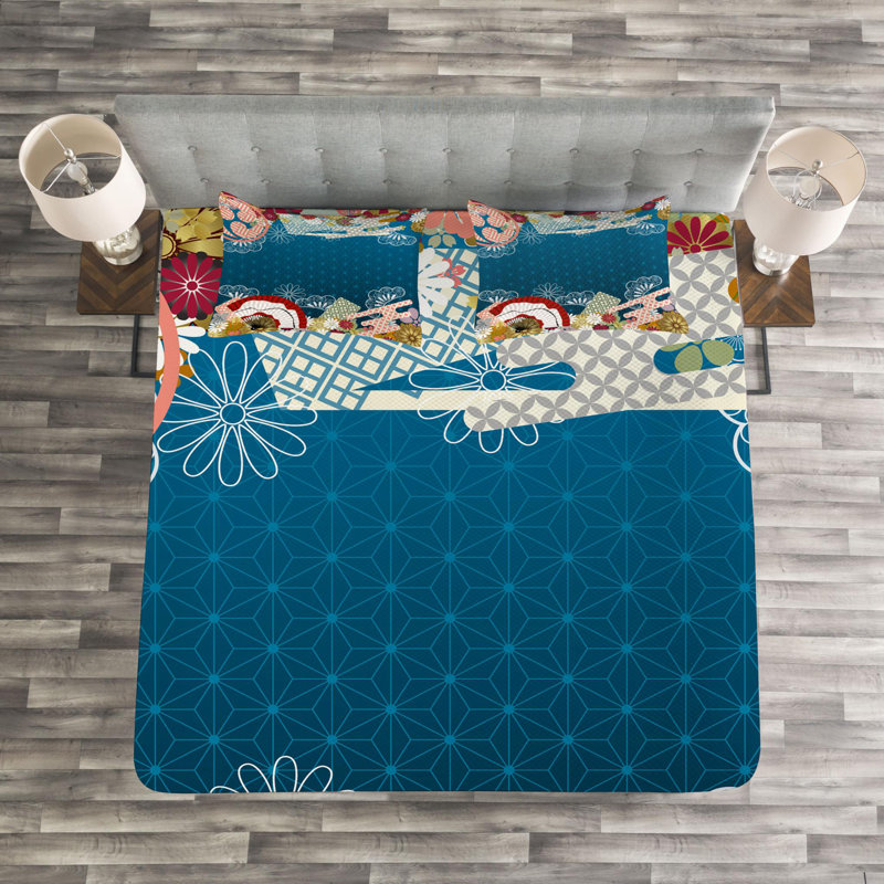 Coastal Floral Coverlet, Queen Coverlet + 2 Shams