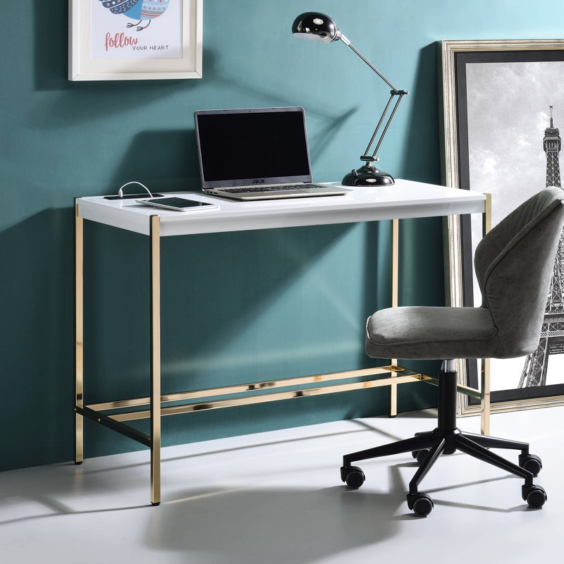 Bureau d'écriture moderne blanc et or avec port pour une option rectangulaire contemporaine de bureau productif
