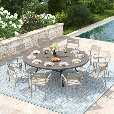 Ensemble de salle à manger de patio pour 10 personnes avec table ronde 63 "et 10 chaises empilables Sagamore