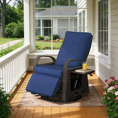 Méridienne d'extérieur pivotante en aluminium et rotin tissé, dotée d'un dossier réglable et d'un repose-pieds réglable en hauteur - idéale pour les patios et les terrasses.
