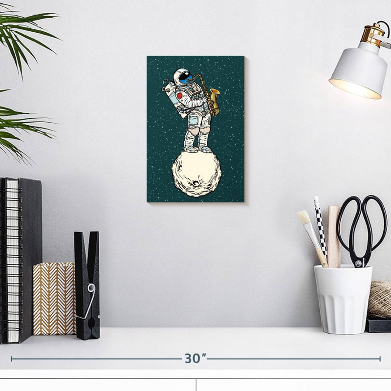 Astronaute saxophoniste, H 12 po x l 8 po