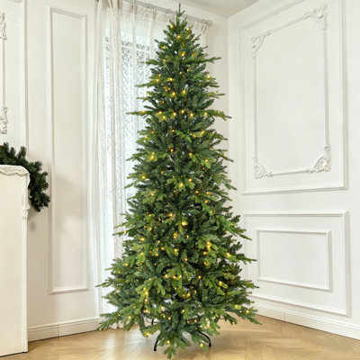 Pre-Lit Spruce Christmas Tree