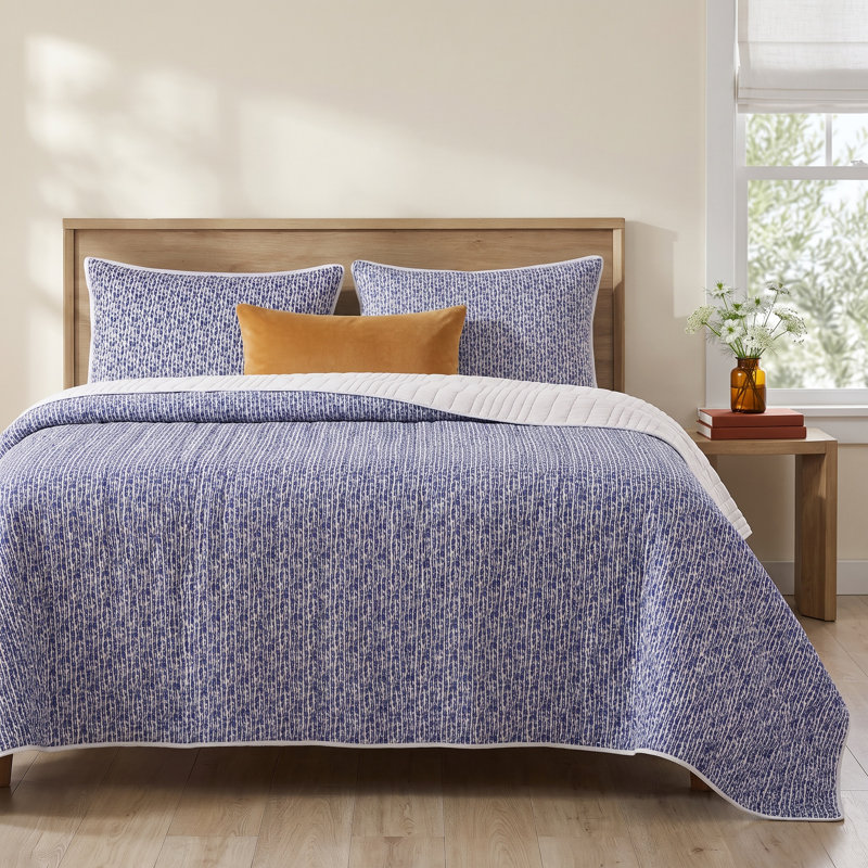 Indigo Staccato Blue White Ocean Ripple Waves Print Classic Western Reversible Quilt Set, Queen Quilt + 2 Standard Shams