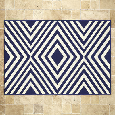 Turnbow Chevron Indoor / Outdoor Rug