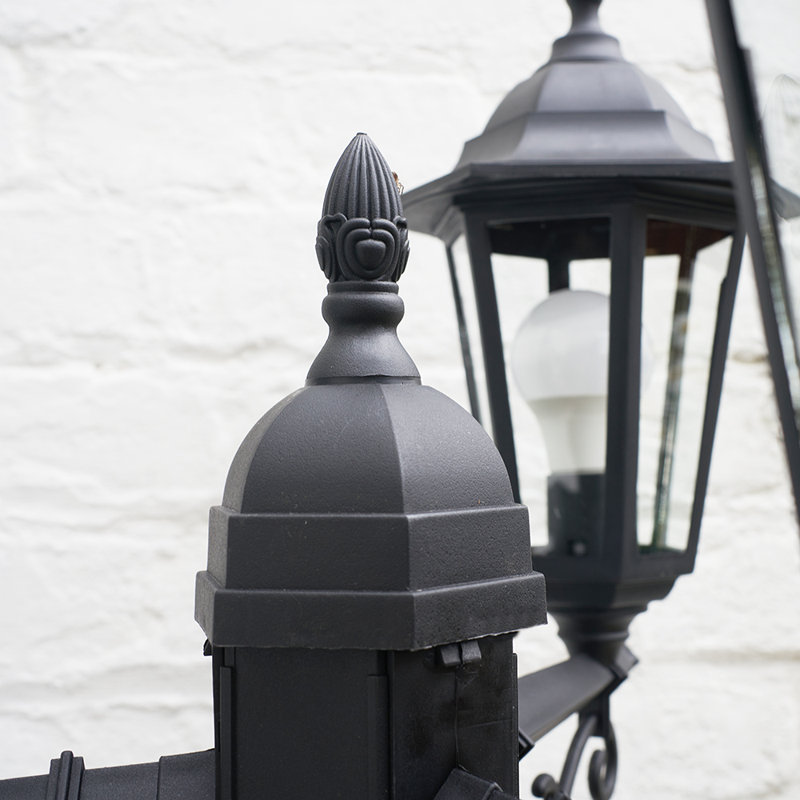 Yuliana Post Lantern