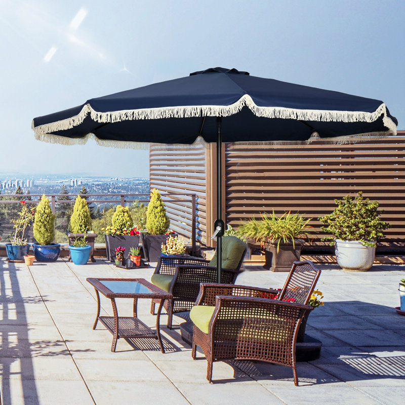 Parasol de patio de 9 pi avec bouton poussoir inclinable et manivelle Outsunny, Bleu très foncé