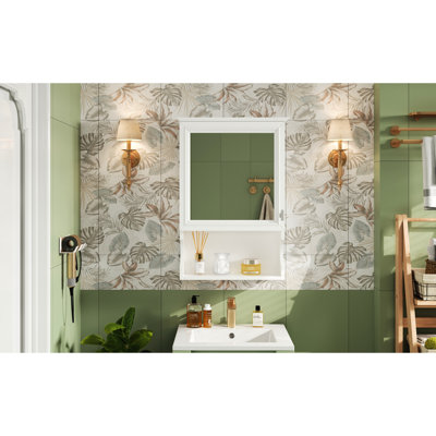 Armoire de miroir de salle de bain murale, détails sculptés élégants, tablettes réglables, quincaillerie blanc de haute qualité, cadre en bois massif, charnières à fermeture douce, utilisation dans le vestiaire