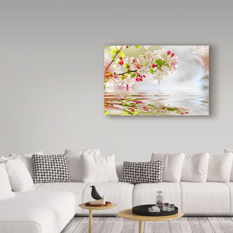 Modern & Contemporary, 22" H x 32" W x 2" D