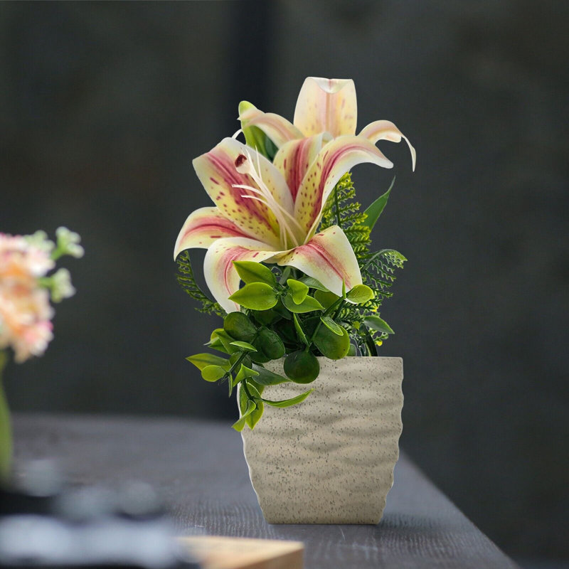 Nevaeha Table Vase, Light Pink, 27cm H x 30cm W x 20cm D