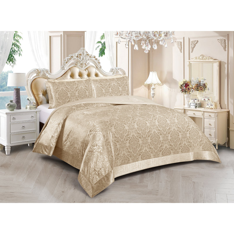 Velvet Damask Bedspread with Pillow Shams, Super King Bedspread + 2 Standard Shams, Beige