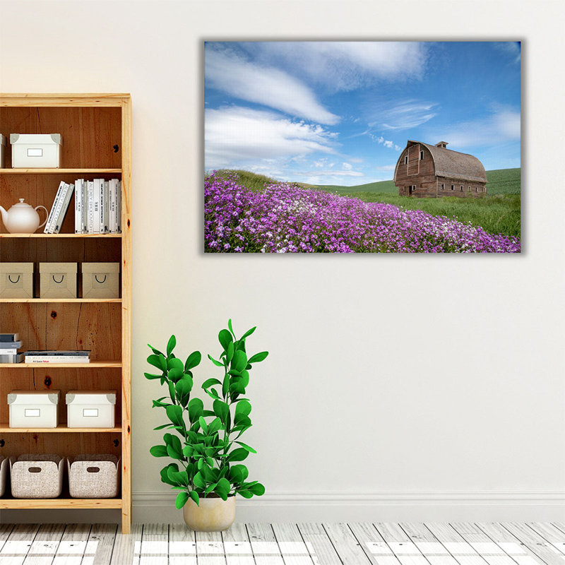 «Palouse Barn and Flowers II», reproduction d'art sur toile, H 32 po x l 48 po
