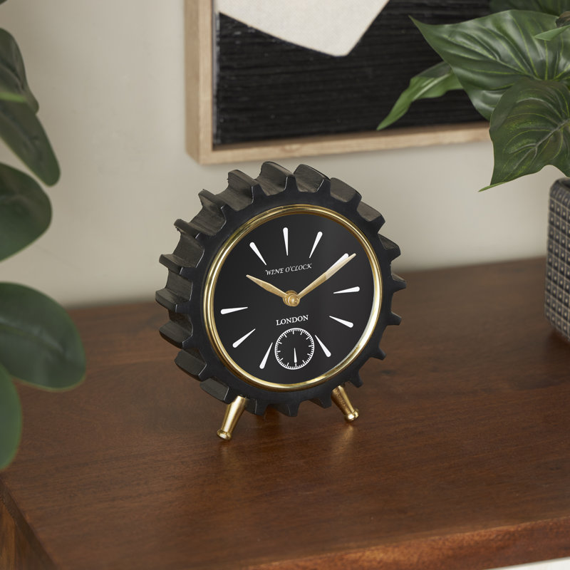 Horloge Cole and Gray, H 7,5 po x l 6,95 po x P 3,45 po