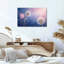 Art mural sur toile, têtes de pissenlit blanches sur fond de ciel bleu et rose-986373855