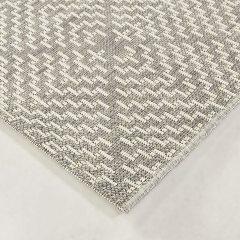 Tapis intérieur / extérieur gris en polypropylène tissé à la machine Rectangle Kaleese, Rectangle 5 pi 3 po x 7 pi